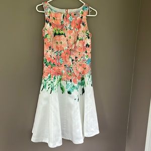 White and pink short dress
